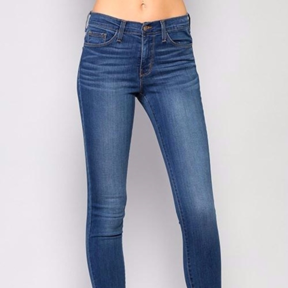 NWT Medium Wash Skinny Jeans Size 25 - Picture 4 of 7